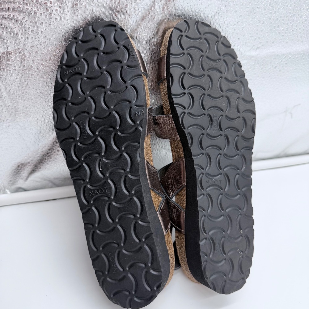 Naot Kayla Metallic Pewter Leather Wedge Sandals Womens 39 L8 Comfort Shoes - Picture 5 of 7